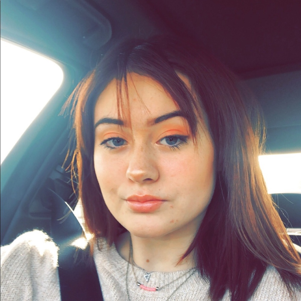 Meet your Posher, Avery